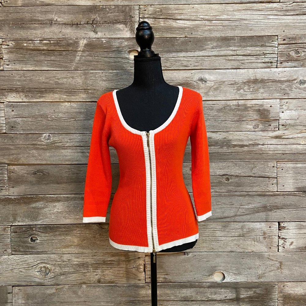 ✨🧡Orange and White Zip Up Sweater🧡 ✨